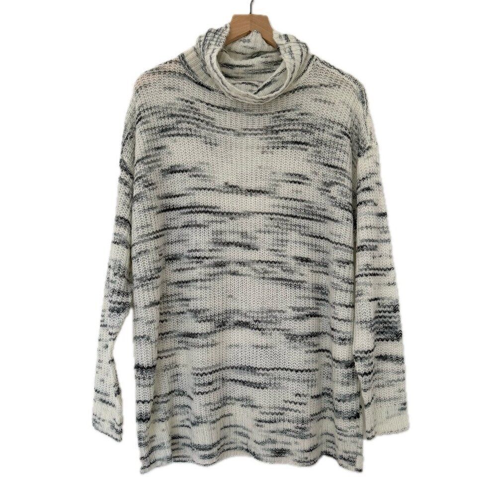 New Torrid White & Gray Knit Cowl Neck Sweater - Size 2X